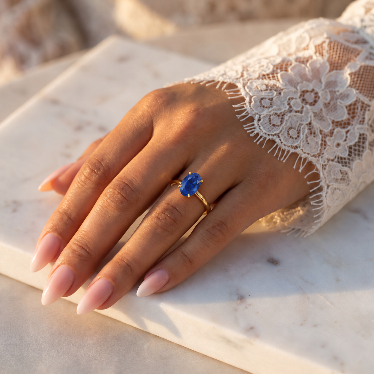 Inel de Logodnă Kensington din Aur 18k cu Safir Creat în Laborator Oval 8x6 mm și Diamante Create în Laborator din 18k Aur Galben - Castelo.ro
