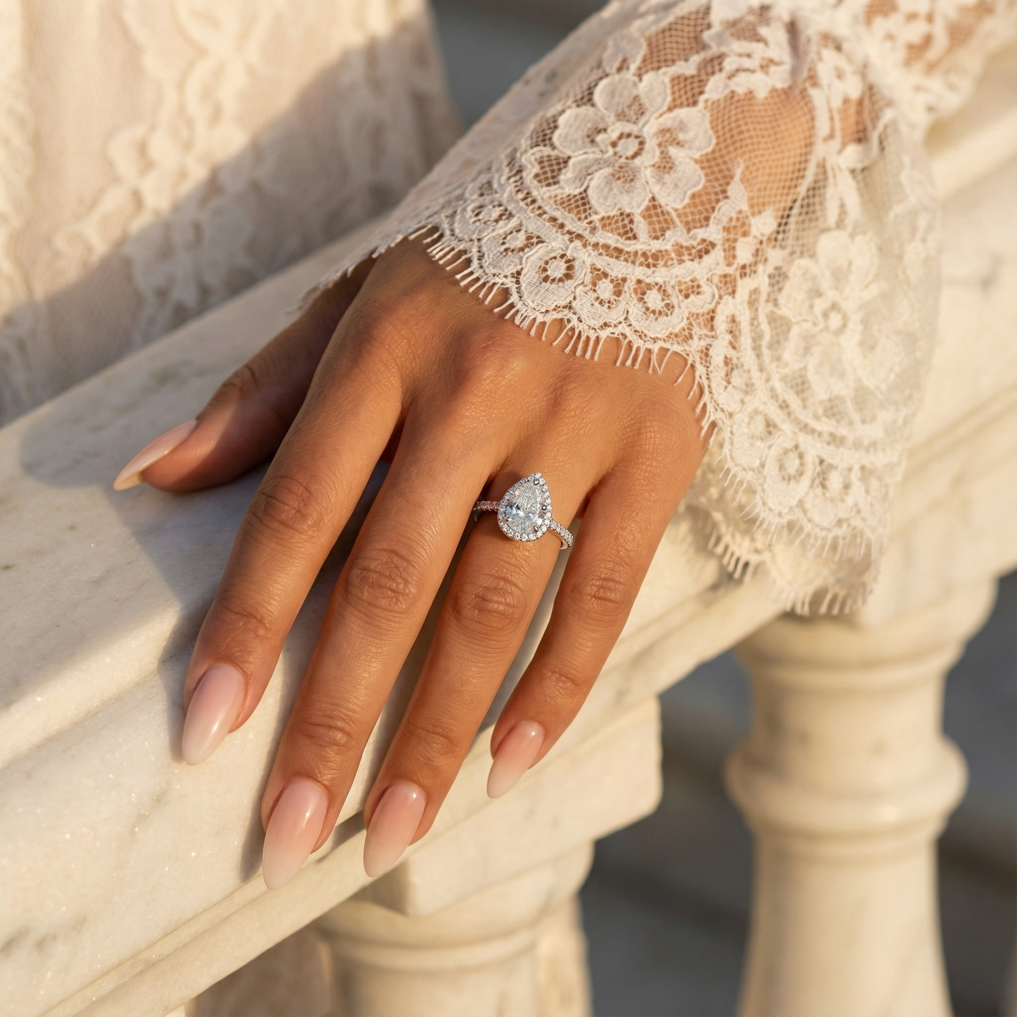 Inel de Logodnă Pavé din Aur 14k cu Diamante Create în Laborator Pară Fațetată de 1.09 ct din 14k Aur Alb - Castelo.ro