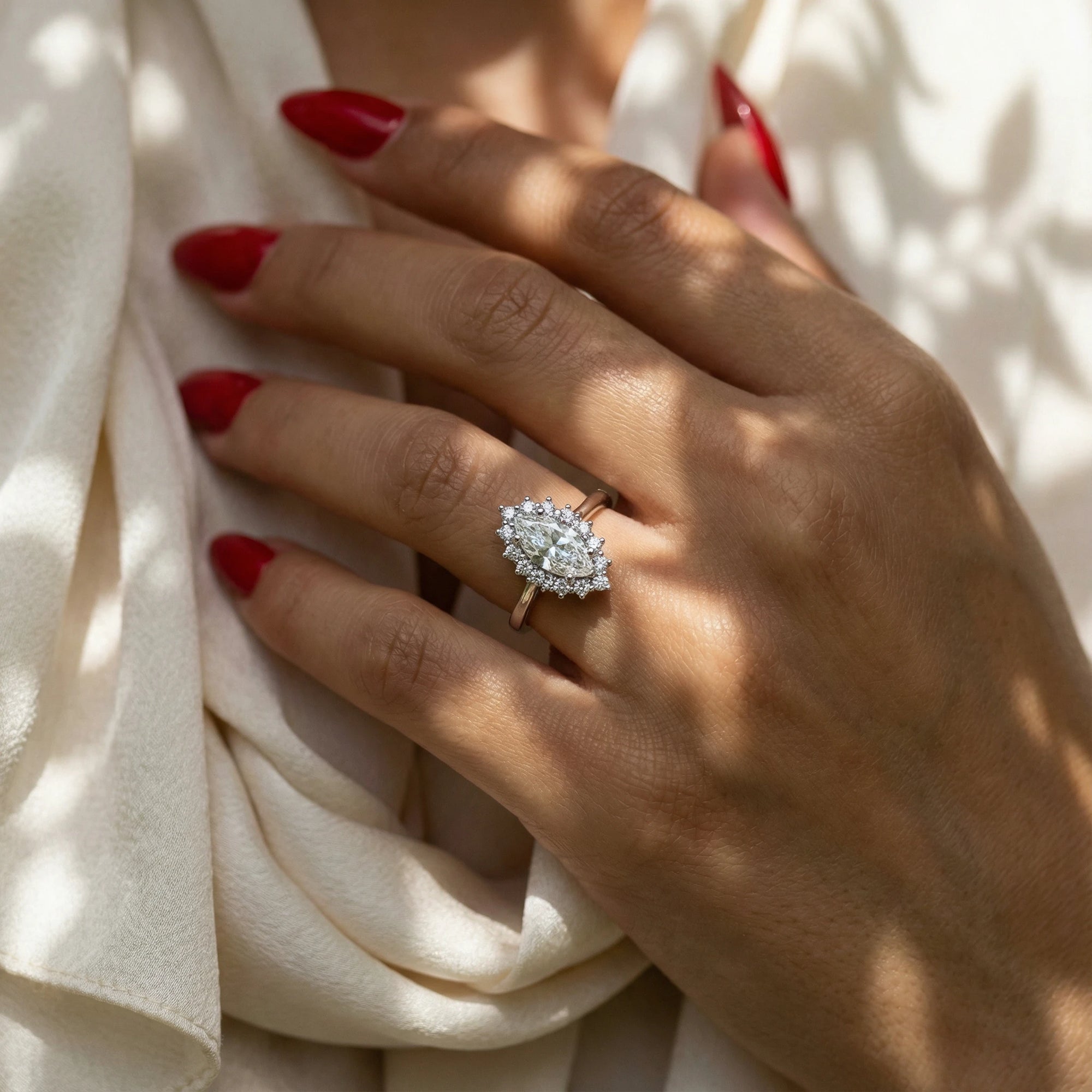 Inel de Logodnă Solitaire din Aur 14k cu Diamant Creat în Laborator Marquise si Halo de 0.64 ct