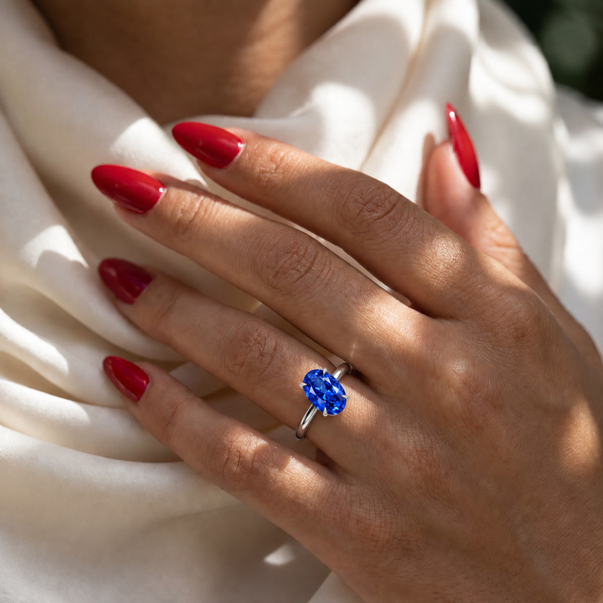 Inel de Logodnă Enigma din Aur 14k cu Safir Creat în Laborator Oval 8x12 mm din 14k Aur Alb - Castelo.ro
