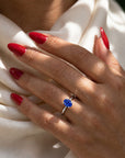 Inel de Logodnă Enigma din Aur 18k cu Safir Creat în Laborator Oval 7x10 mm din Platina - Castelo.ro