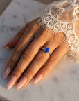 Inel de Logodnă Enigma din Aur 14k cu Safir Creat în Laborator Oval 6x8 mm din 14k Aur Alb - Castelo.ro