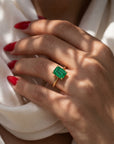 Inel de Logodnă Raphael din Aur 14k cu Smarald Creat în Laborator Emerald Cut 7x9 mm din 14k Aur Galben - Castelo.ro