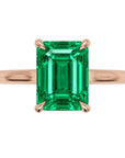Inel de Logodnă Raphael din Aur 18k cu Smarald Creat în Laborator Emerald Cut 7x9 mm din 18k Aur Roz - Castelo.ro