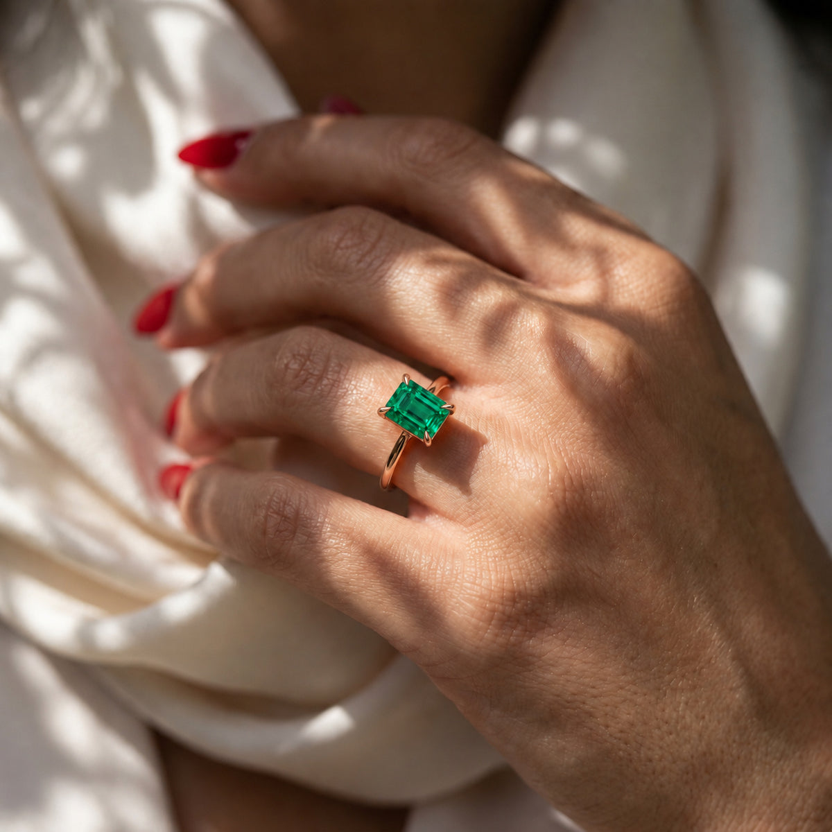 Inel de Logodnă Raphael din Aur 14k cu Smarald Creat în Laborator Emerald Cut 6x8 mm din 14k Aur Roz - Castelo.ro