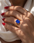 Inel de Logodnă Raphael din Aur 14k cu Safir Creat în Laborator Emerald Cut 8x10 mm din 14k Aur Galben - Castelo.ro