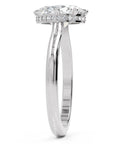 Inel de Logodnă Solitaire 'L'Amour' cu Diamant Natural Oval de 1.8 ct din Platina - Castelo.ro