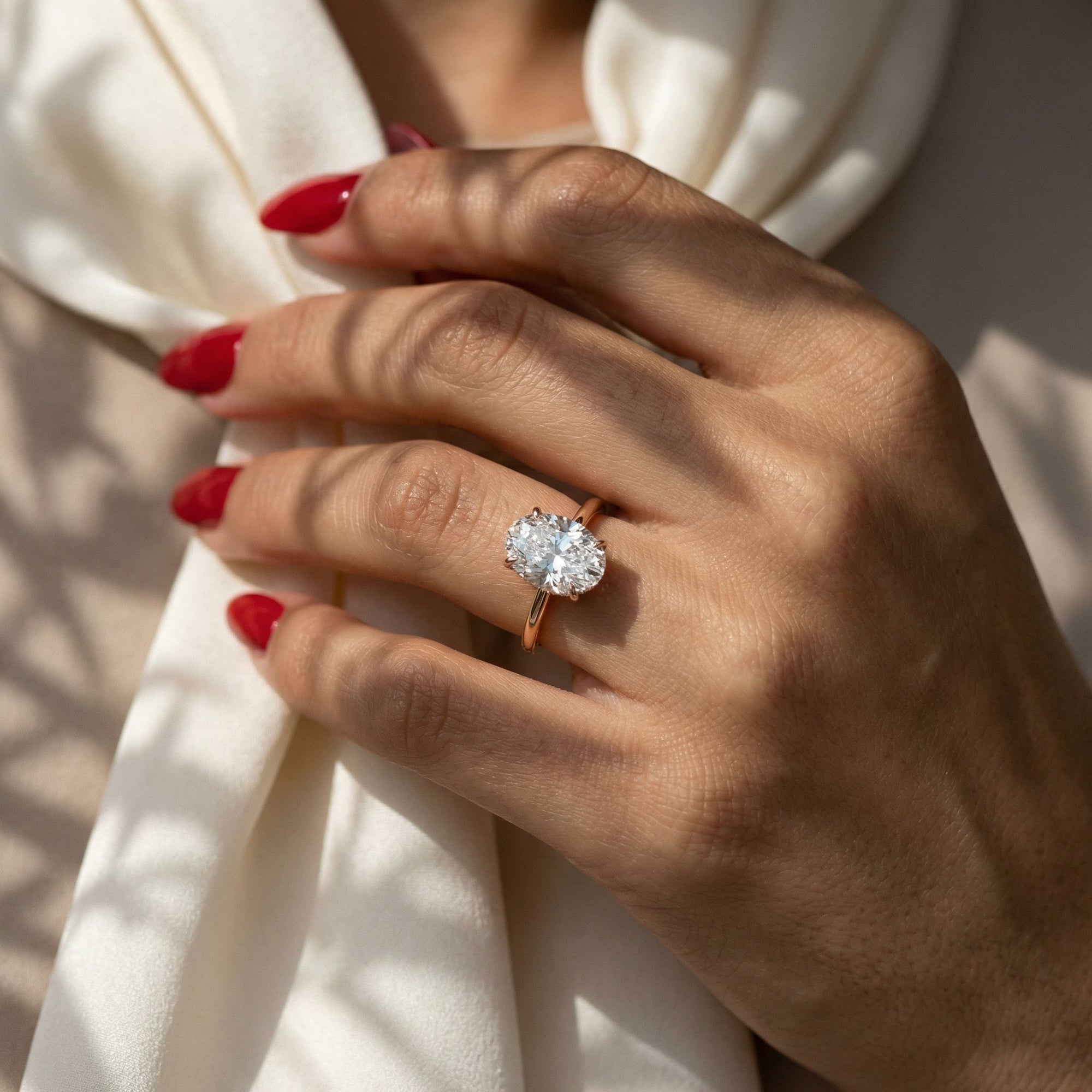 Inel de Logodnă Solitaire Oval cu Halo Ascuns din Aur 18k cu Diamant Creat în Laborator de 1.2 ct din 18k Aur Roz - Castelo.ro