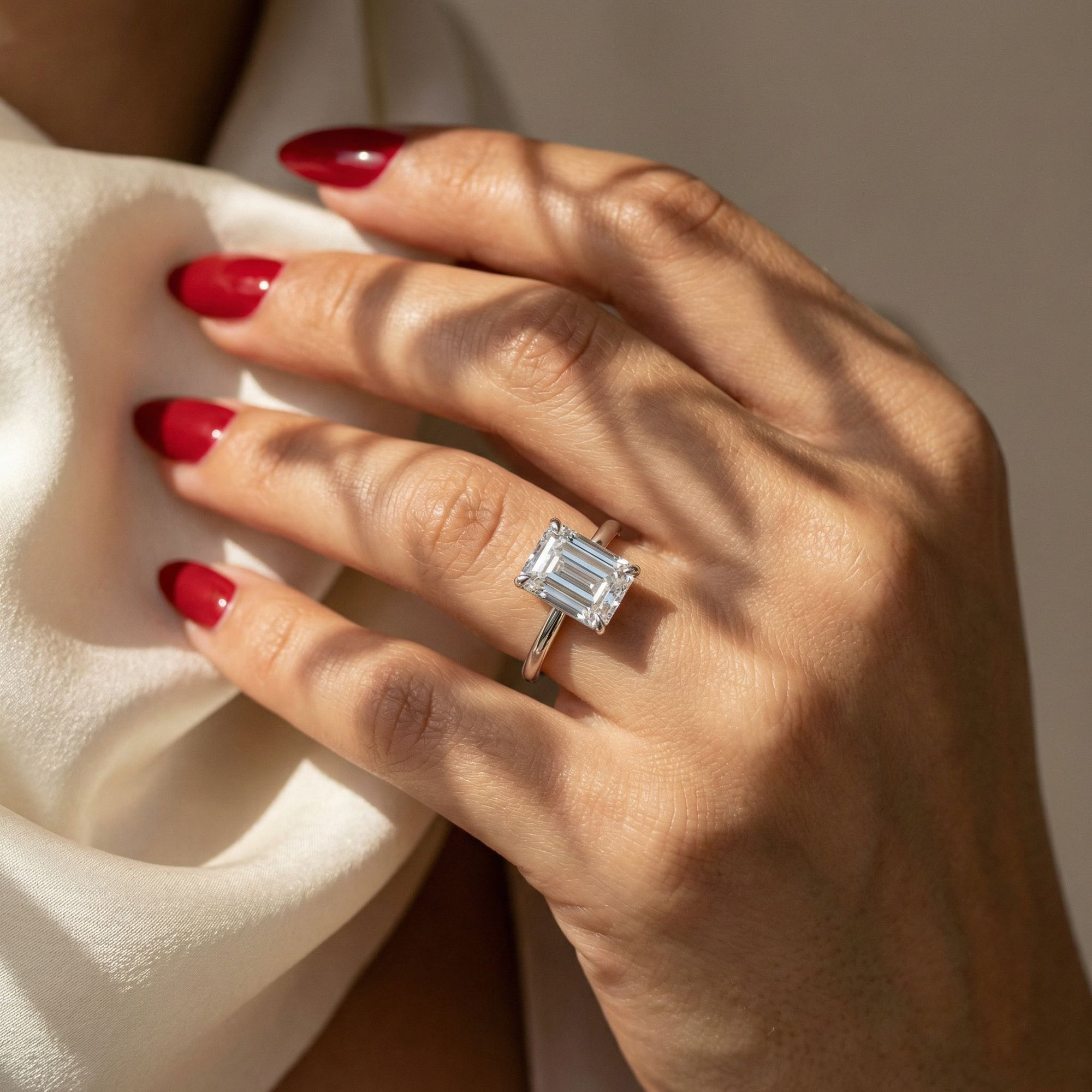 Inel de Logodnă din Aur 14k cu Diamant Creat în Laborator Tăietură Smarald de 1.4 ct din 14k Aur Alb - Castelo.ro