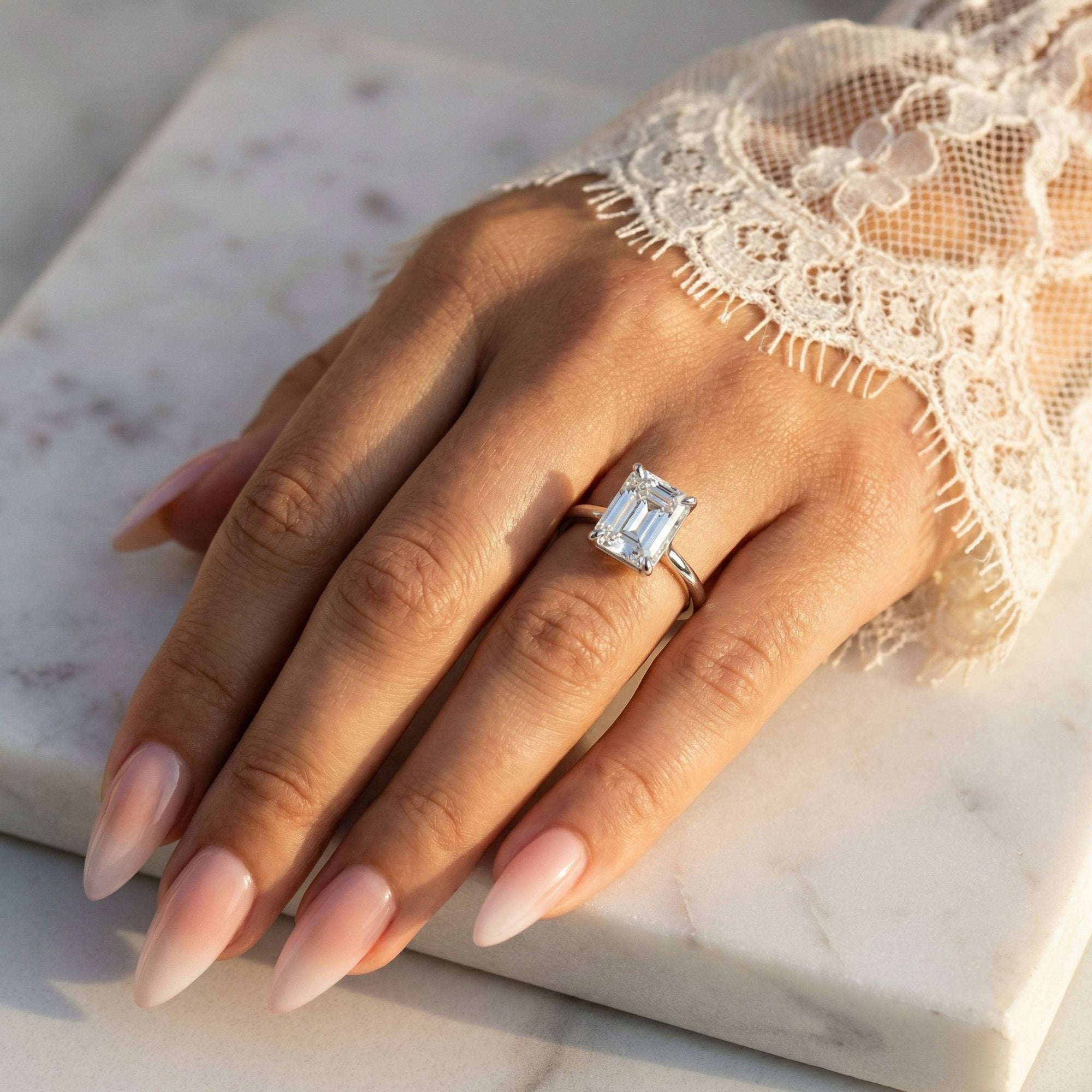 Inel de Logodnă din Aur 14k cu Diamant Creat în Laborator Tăietură Smarald de 1.4 ct din 14k Aur Alb - Castelo.ro