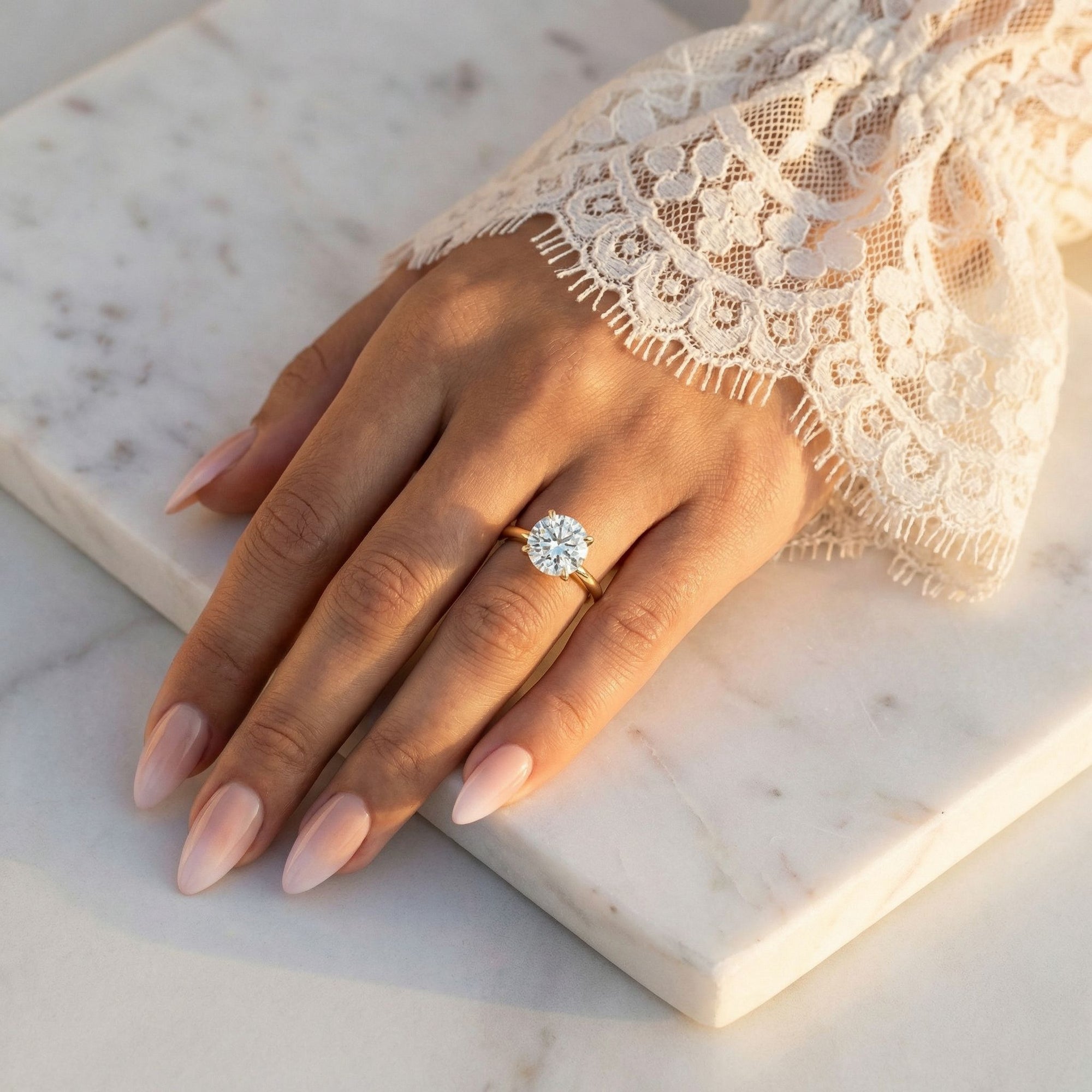 Inel de Logodnă din Aur 18k cu Diamant Creat în Laborator Solitaire Rotund de 1.5 ct din 18k Aur Galben - Castelo.ro