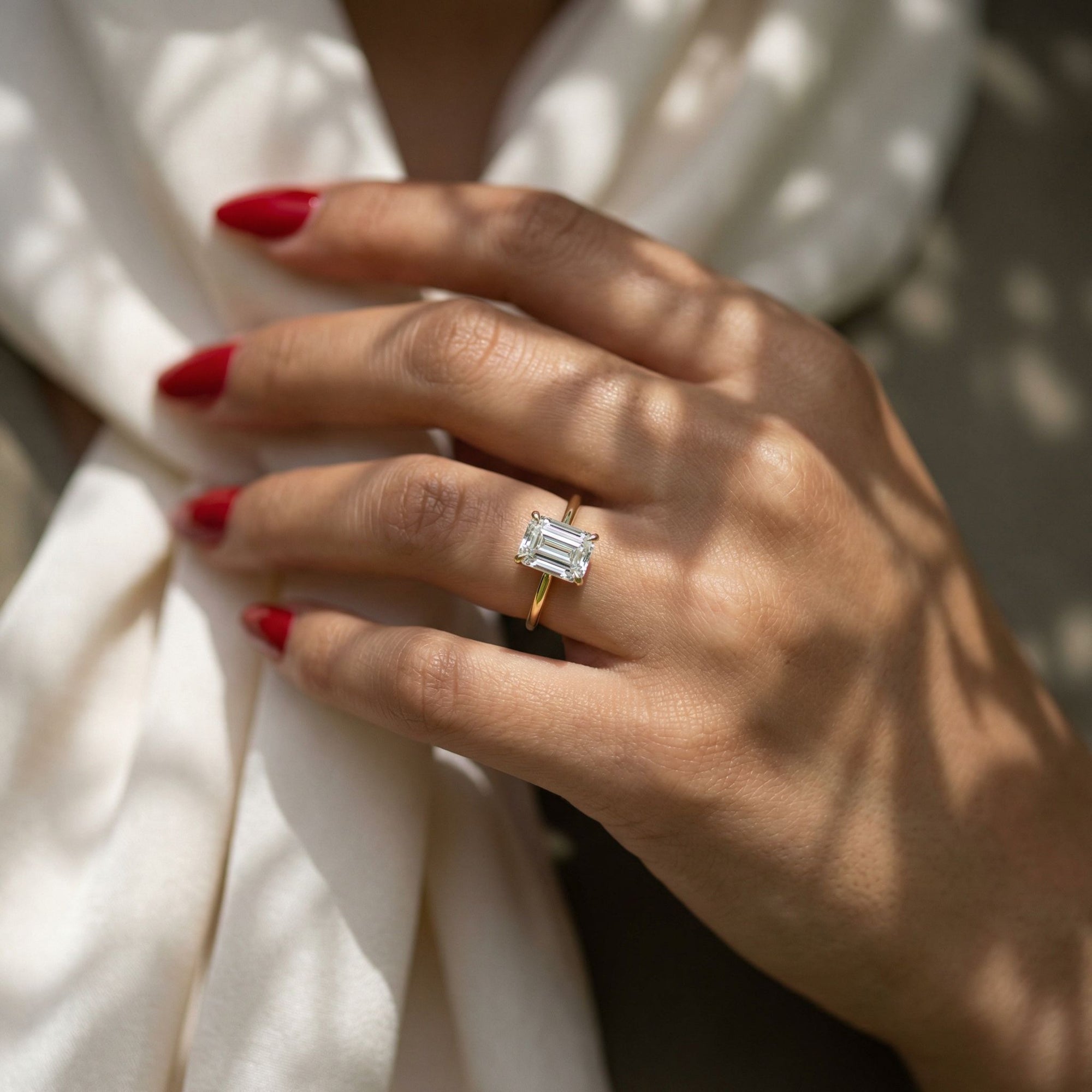 Inel de Logodnă din Aur 18k cu Moissanite Tăietură Smarald de 0.7 ct din 18k Aur Galben - Castelo.ro