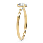 Inel de Logodnă Brilliance din Aur 18k cu Moissanite Solitaire Rotund de 0.8 ct din 18k Aur Galben - Castelo.ro