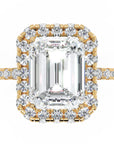 Inel de Logodnă Emerald Pave din Aur 18k cu Moissanite și Halo de 2.9 ct din 18k Aur Galben - Castelo.ro
