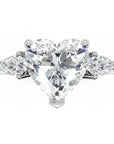 Inel de Logodnă Eternal Heart cu Trei Diamante Create în Laborator de 1.7 ct