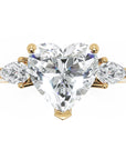 Inel de Logodnă Eternal Heart cu Trei Diamante Create în Laborator de 1.7 ct