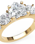 Inel de Logodnă Heart Pave cu Trei Moissanite de 2.6 ct din 18k Aur Galben - Castelo.ro
