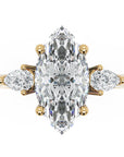 Inel de Logodnă Heart Pave din Aur 14k cu Trei Moissanite de 2.6 ct din 14k Aur Galben - Castelo.ro