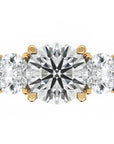 Inel de Logodnă Vicomtesse Élise cu Trei Diamante Naturale Rotunde de 2.41 ct