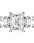 Inel de Logodnă Duchesse Lumière Radiant și Rotund cu Trei Diamante Naturale de 2.45 ct