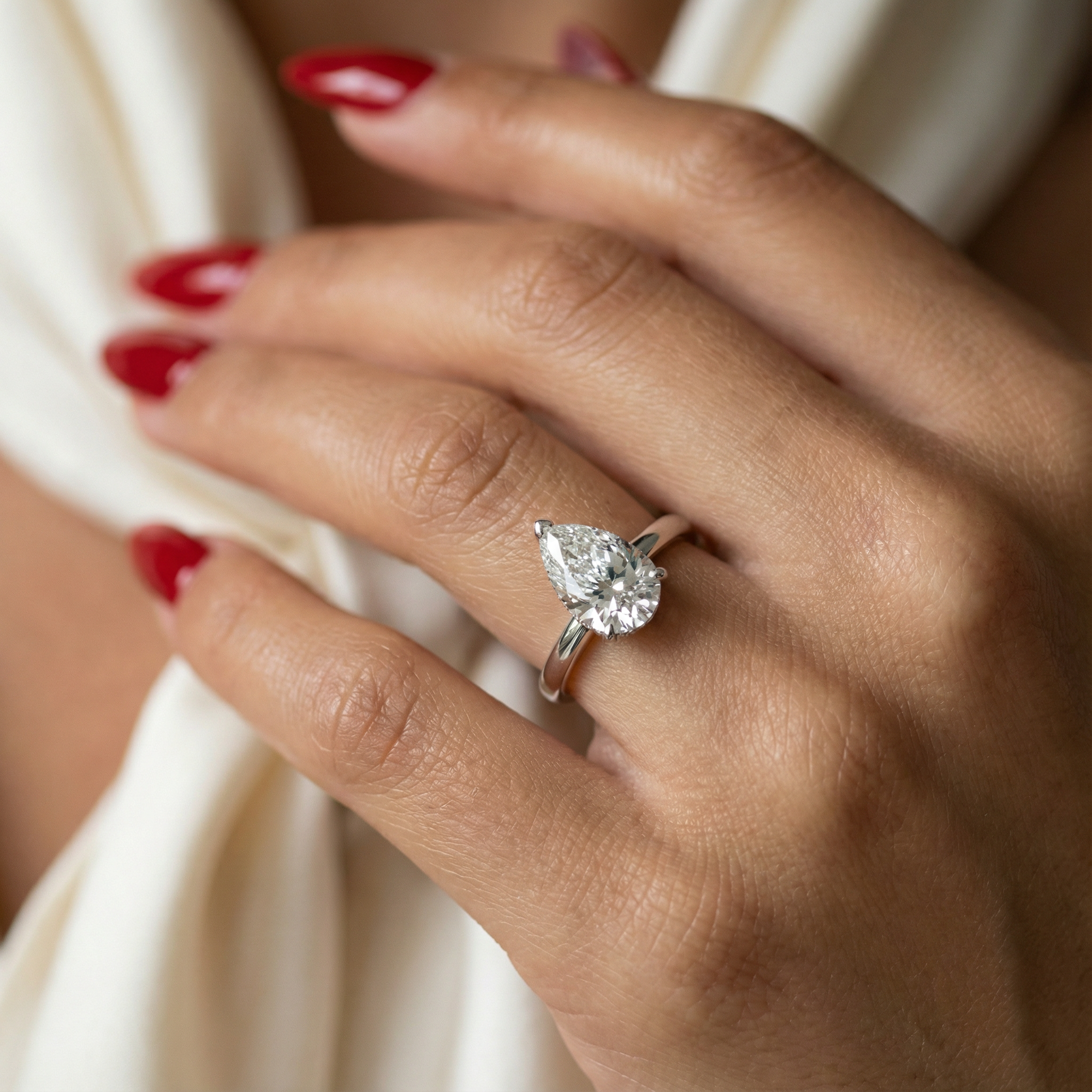 Inel de Logodnă Solitaire din Aur 14K cu Diamant Natural Pară de 1.87 ct din 14k Aur Alb - Castelo.ro