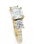 Inel de Logodnă Pave Ava cu Trei Moissanite de 2.6 ct