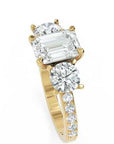 Inel de Logodnă Monaco L'Emeralde cu Trei Moissanite de 2.6 ct