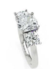 Inel de Logodnă Sabrina cu Trei Moissanite de 2.45 ct