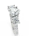 Inel de Logodnă Heart Pave cu Trei Diamante Naturale de 2.6 ct