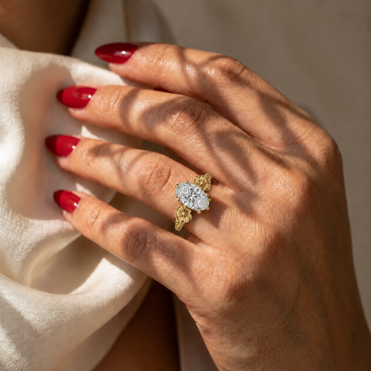 Inel de Logodnă Schönbrunn din Aur 14k cu Diamant Creat în Laborator Oval de 2 ct din 14k Aur Galben - Castelo.ro