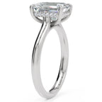 Inel de Logodnă Sloane din Aur 14k cu Moissanite Emerald de 2.5 ct din 14k Aur Alb - Castelo.ro